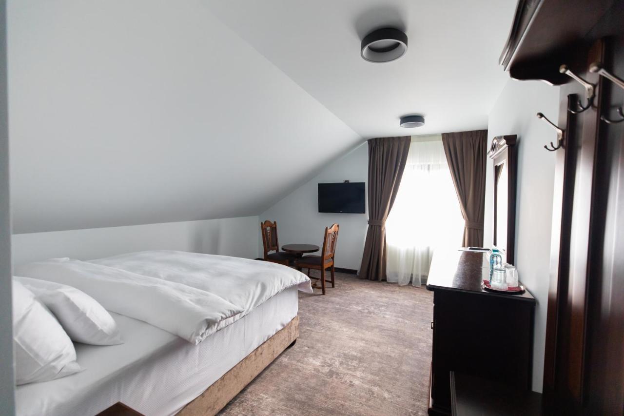 Pensiunea Casa Vera Târgu Jiu Exteriör bild