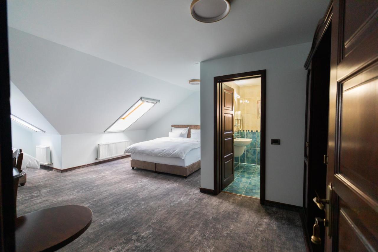 Pensiunea Casa Vera Târgu Jiu Exteriör bild